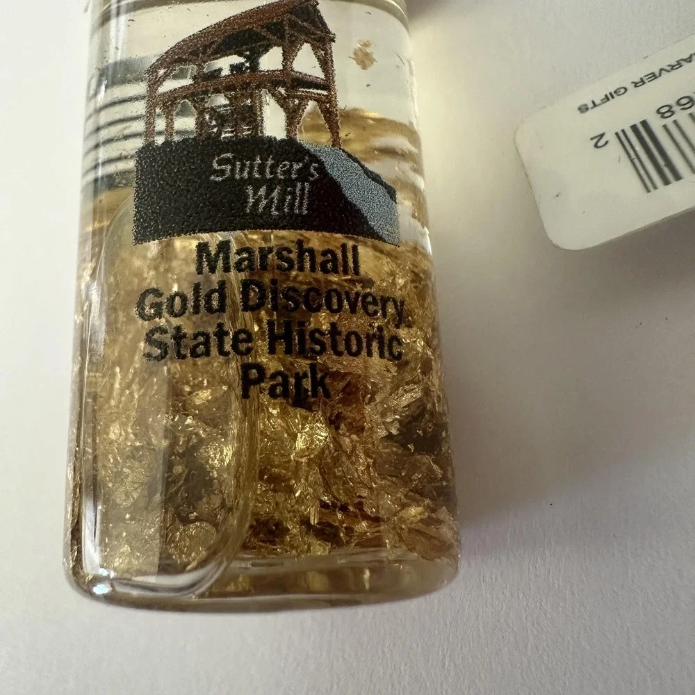 2017 Sutters Mill Gold Discovery Best Friend Gold Flake Bottle Keychain Souvenir